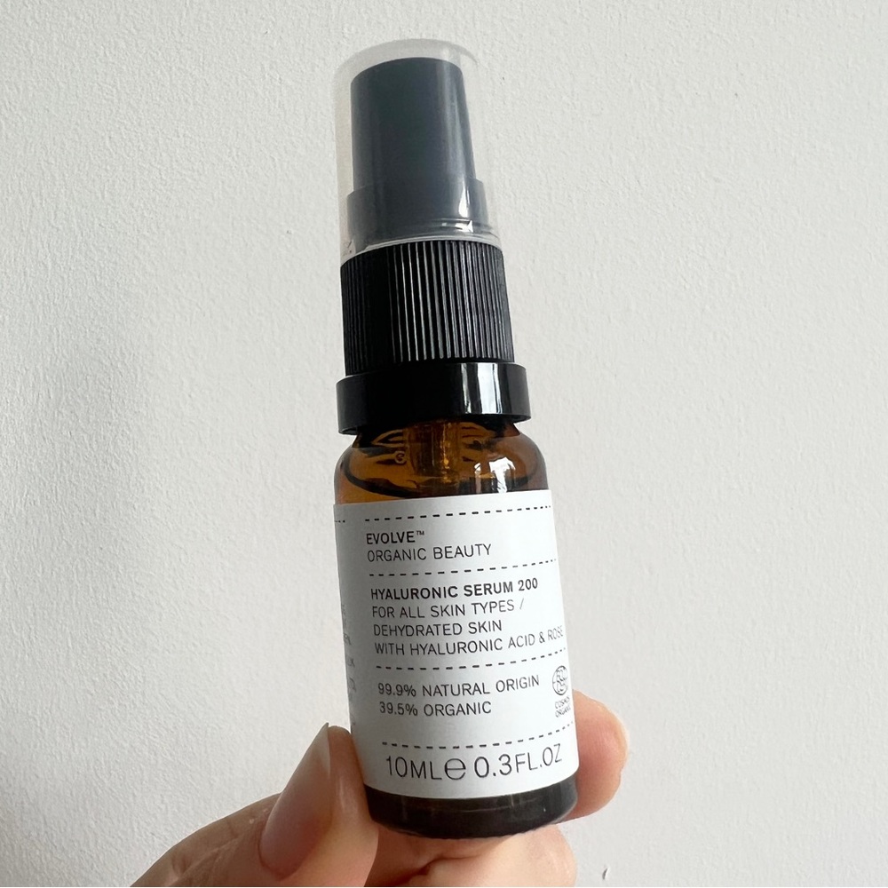 EVOLVE Organic Beauty hyaluronic acid and rose serum 200